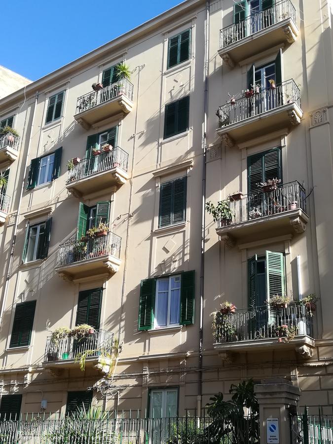 Le Rose Del Viale Hotel ปาแลร์โม ภายนอก รูปภาพ