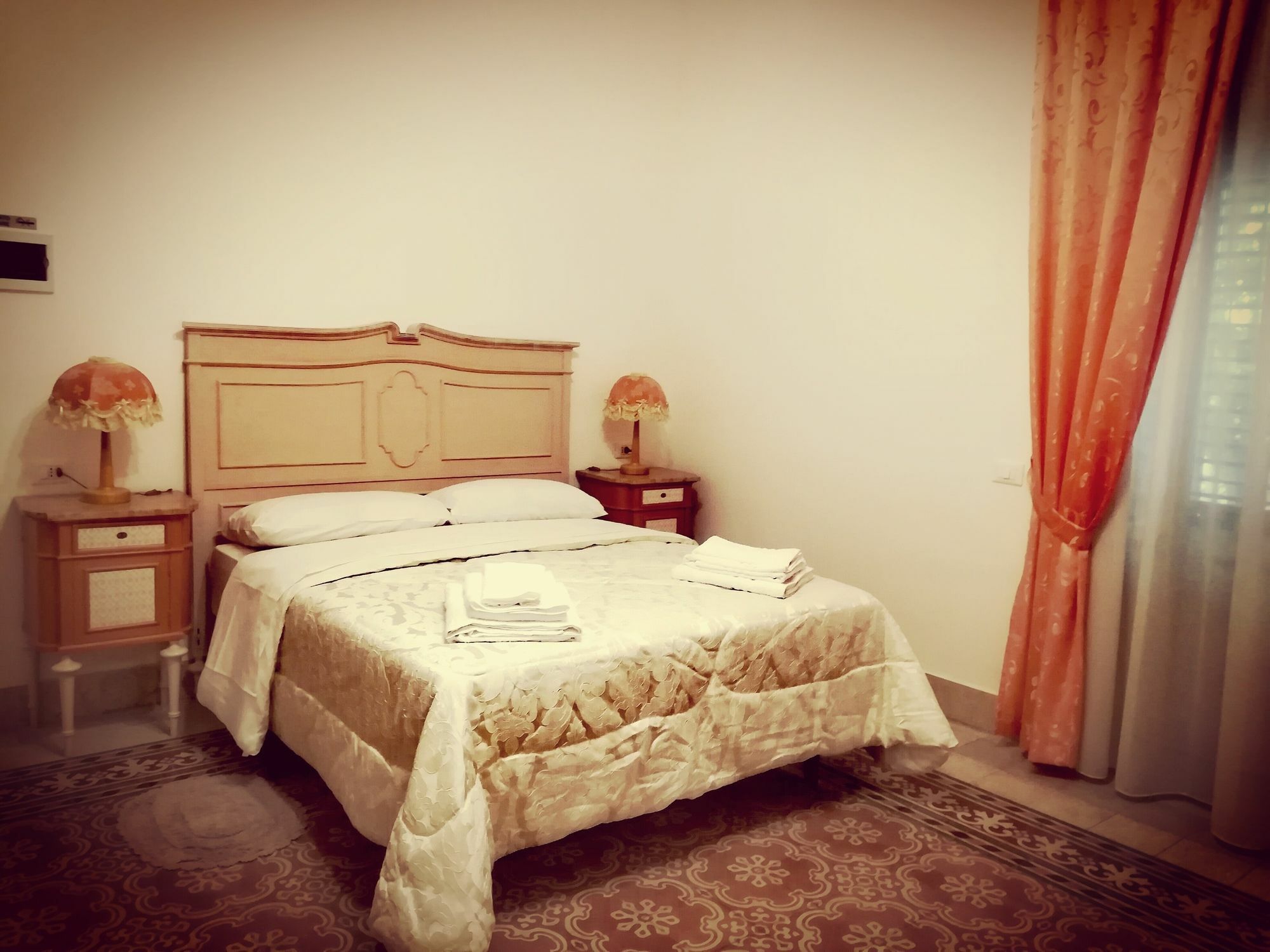 Le Rose Del Viale Hotel ปาแลร์โม ภายนอก รูปภาพ